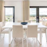 Santana - By Sch Appartement